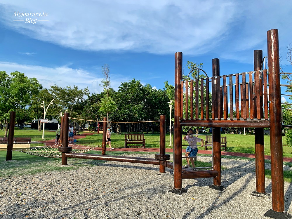 屏東潮好玩幸福村│沖繩風旗艦遊戲場，沙坑溜滑梯、戶外室內親子景點