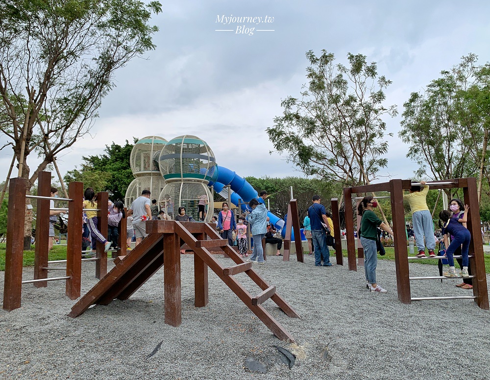 鳳山五甲公園水珠遊戲場 19