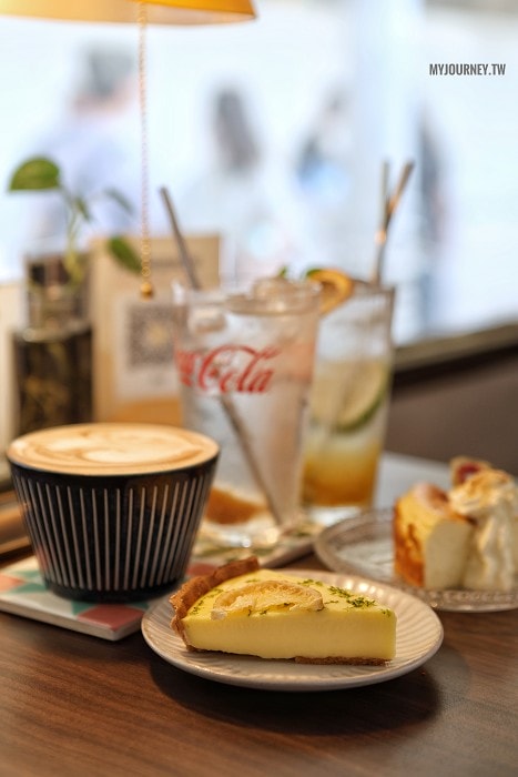 Mamonaku cafe 19