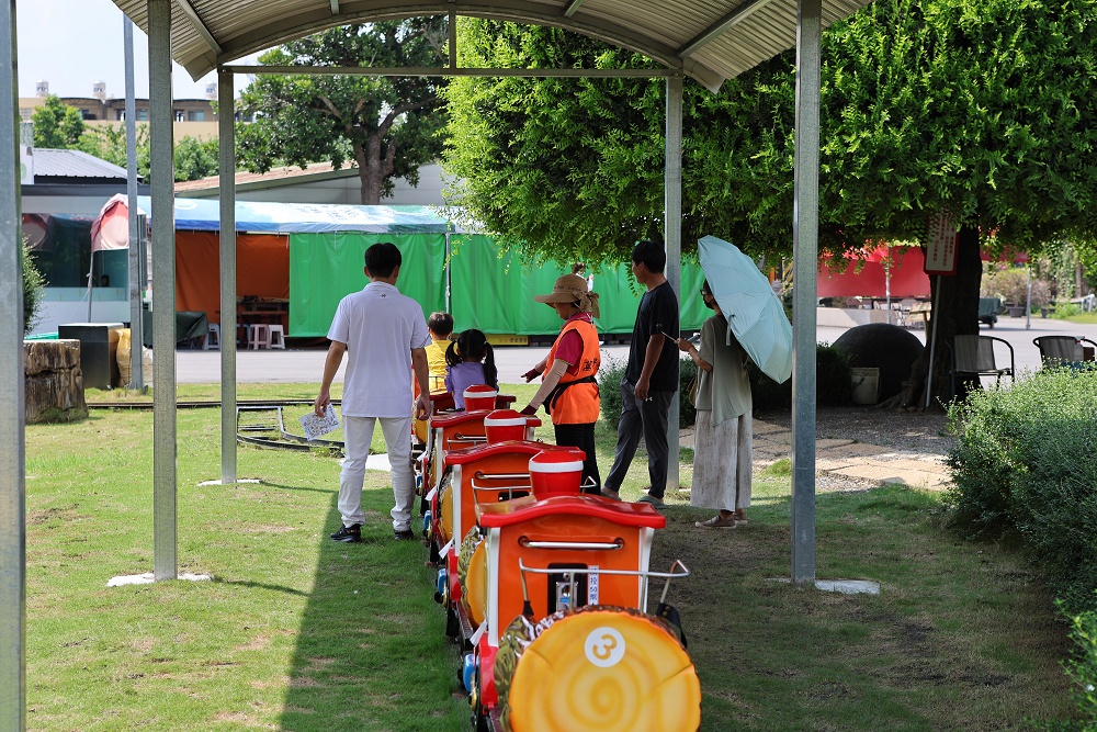 萬景藝苑x彎彎滑森樂園│小動物、室內樂園,彰化最划算200元景點 - 第18張圖