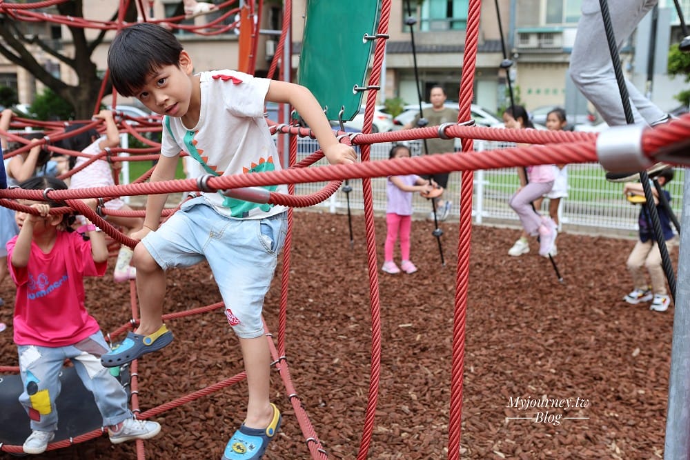 新竹蘑菇城堡公園│公兒30公園，瑪莉歐場景，竹北必玩蘑菇遊戲場