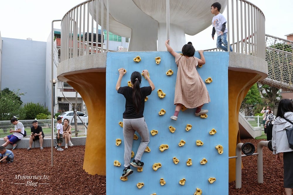 新竹蘑菇城堡公園│公兒30公園，瑪莉歐場景，竹北必玩蘑菇遊戲場