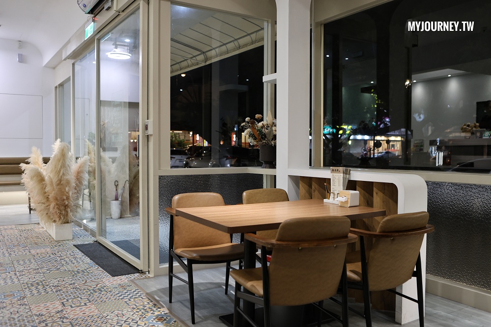 埔里春水岸山食苑│新開幕大份量美食,飲料、冰淇淋無限爽吃 - 第3張圖