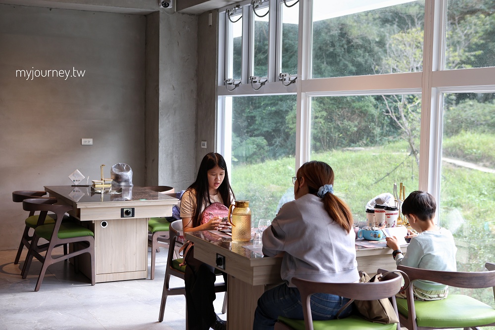 亮山川休閒農場│夏天玩水、烤肉,秋冬吃火鍋,新北最美最好玩農場 - 第17張圖 亮山川休閒農場│夏天玩水、烤肉,秋冬吃火鍋,新北最美最好玩農場