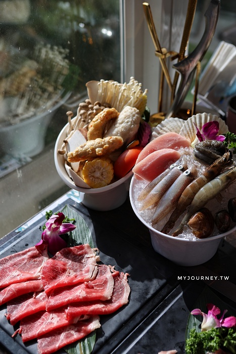 亮山川休閒農場│夏天玩水、烤肉,秋冬吃火鍋,新北最美最好玩農場 - 第23張圖 亮山川休閒農場│夏天玩水、烤肉,秋冬吃火鍋,新北最美最好玩農場