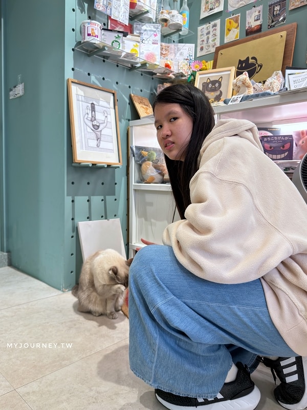 杯子裡的貓│捷運忠孝敦化站5分鐘,台北東區貓咪餐廳 - 第8張圖 杯子裡的貓│捷運忠孝敦化站5分鐘,台北東區貓咪餐廳