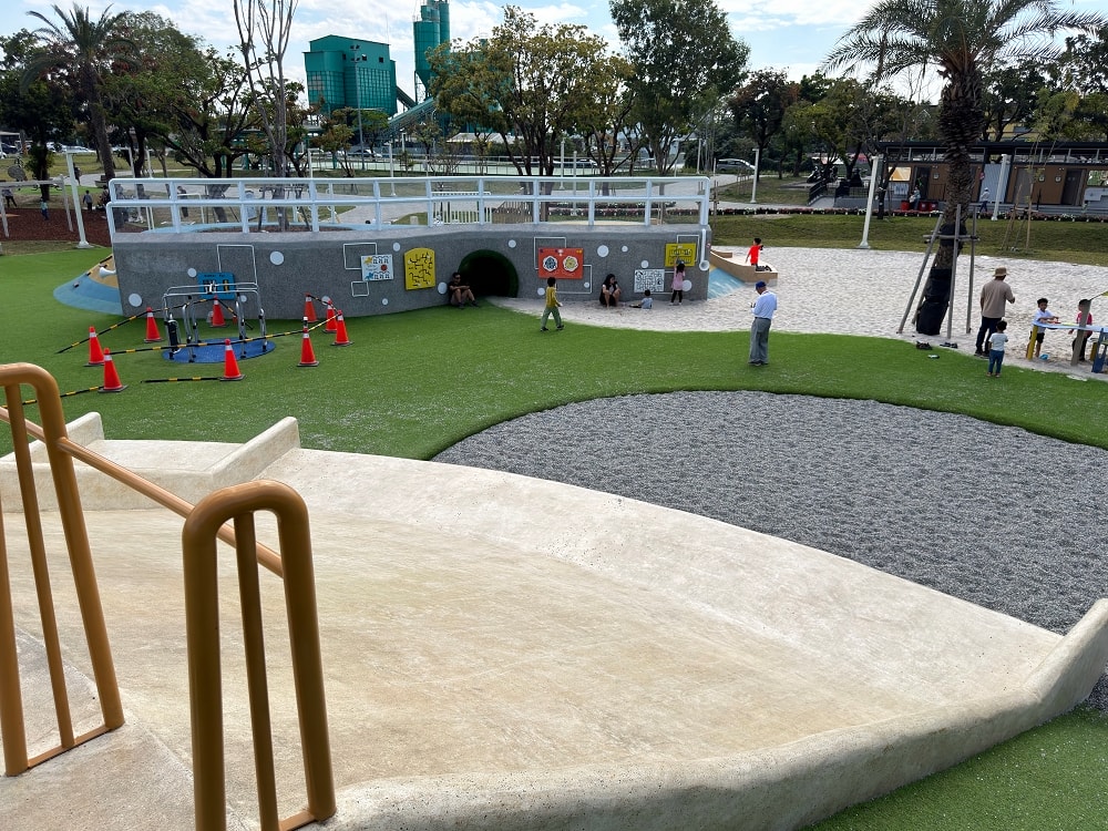 九如巴轆公園│菸塔溜滑梯＋滑軌，急速滑行體驗，屏東最新景點