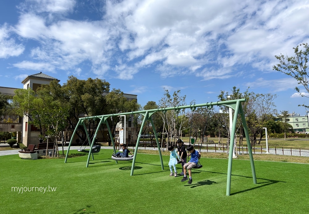 九如巴轆公園│菸塔溜滑梯＋滑軌，急速滑行體驗，屏東最新景點
