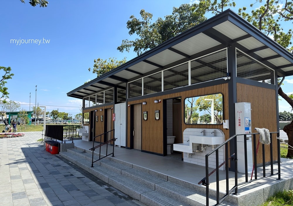 九如巴轆公園│菸塔溜滑梯＋滑軌，急速滑行體驗，屏東最新景點
