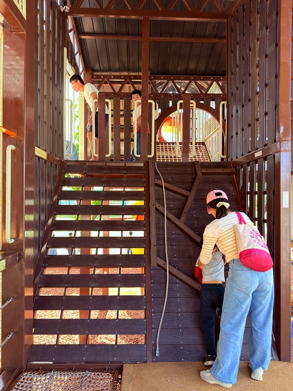 九如巴轆公園│菸塔溜滑梯＋滑軌，急速滑行體驗，屏東最新景點
