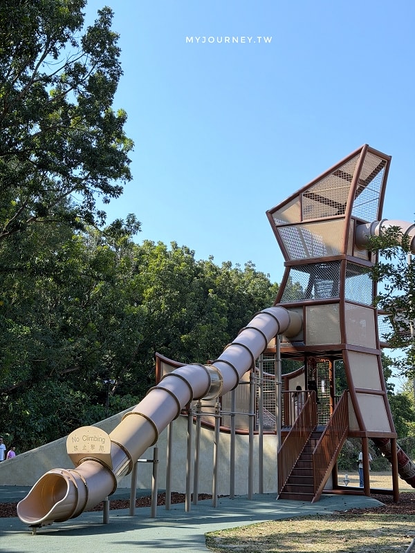 高雄都會公園│時間之鳥遊戲場+野餐大草皮,最適合幼兒的森林公園 - 第7張圖 高雄都會公園│時間之鳥遊戲場+野餐大草皮,最適合幼兒的森林公園