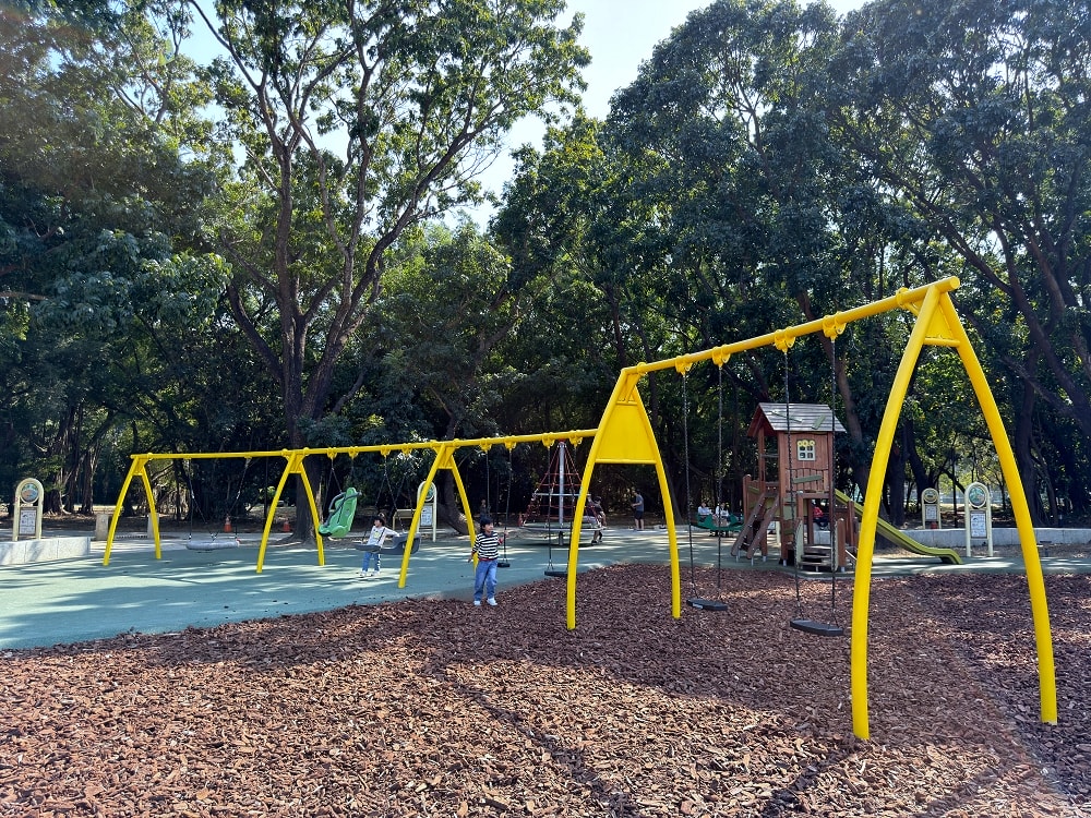 高雄都會公園│時間之鳥遊戲場+野餐大草皮,最適合幼兒的森林公園 - 第9張圖 高雄都會公園│時間之鳥遊戲場+野餐大草皮,最適合幼兒的森林公園