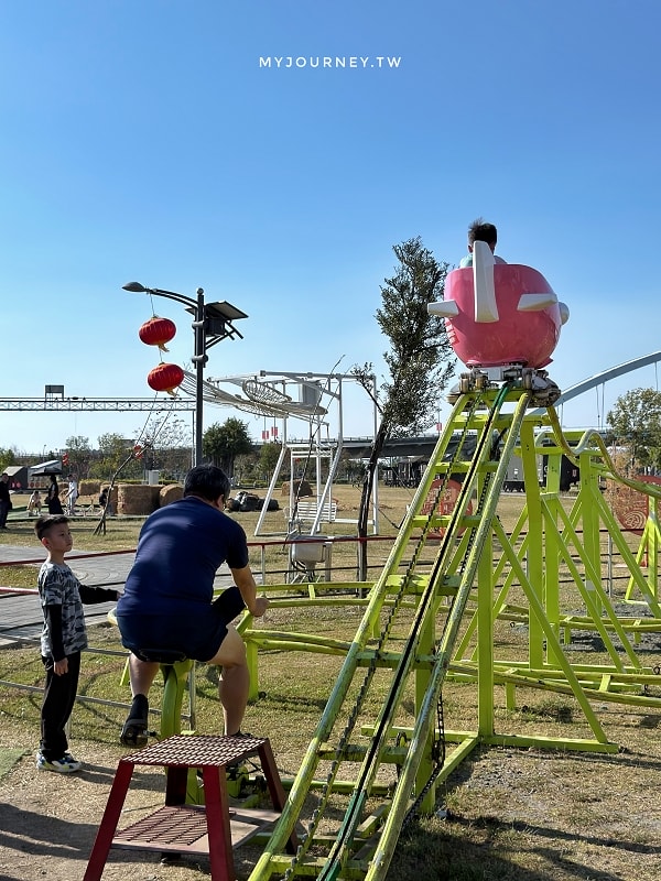 【潮州鐵道園區】坑爹飛車親子必玩+看火車+餵羊餵豬，戶外室內都能玩