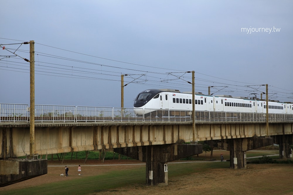高雄高屏溪舊鐵橋│百年舊鐵橋天空步道,近距離看火車快飛 - 第11張圖 高雄高屏溪舊鐵橋│百年舊鐵橋天空步道,近距離看火車快飛