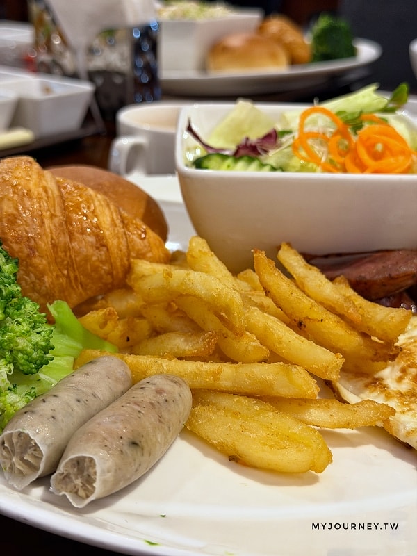 【嘉義雲登景觀飯店】高爾夫球練習場、遊戲室,免出門玩整天 - 第43張圖 【嘉義雲登景觀飯店】高爾夫球練習場、遊戲室,免出門玩整天