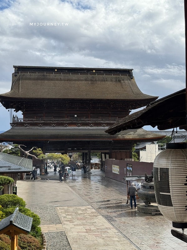 長野善光寺│交通×門票×美食推薦，免費試喝清酒邊賞櫻