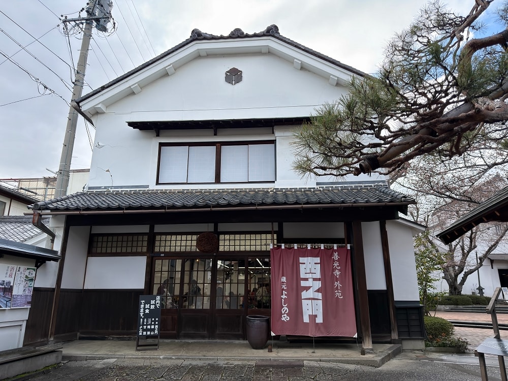長野善光寺│交通×門票×美食推薦，免費試喝清酒邊賞櫻