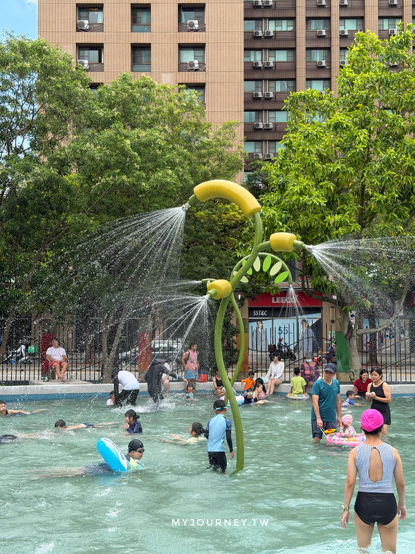 【自來水園區水鄉庭園】2026玩水時間,80元玩整天,台北親子玩水景點推薦 - 第13張圖 【自來水園區水鄉庭園】2026玩水時間,80元玩整天,台北親子玩水景點推薦