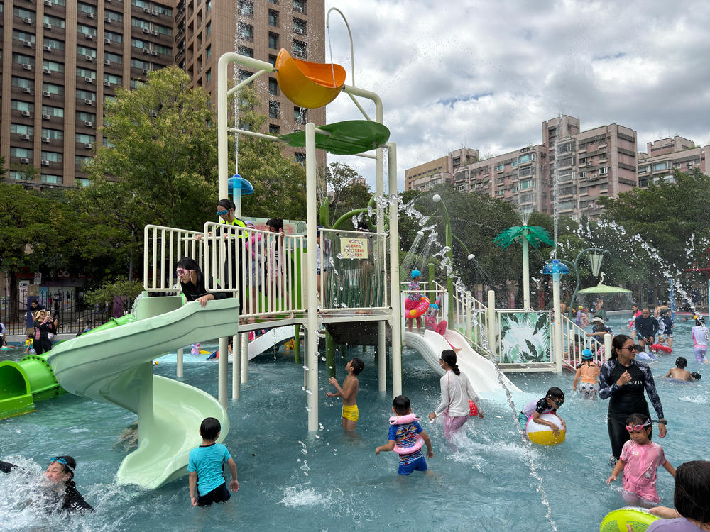【自來水園區水鄉庭園】2026玩水時間,80元玩整天,台北親子玩水景點推薦 - 第7張圖 【自來水園區水鄉庭園】2026玩水時間,80元玩整天,台北親子玩水景點推薦