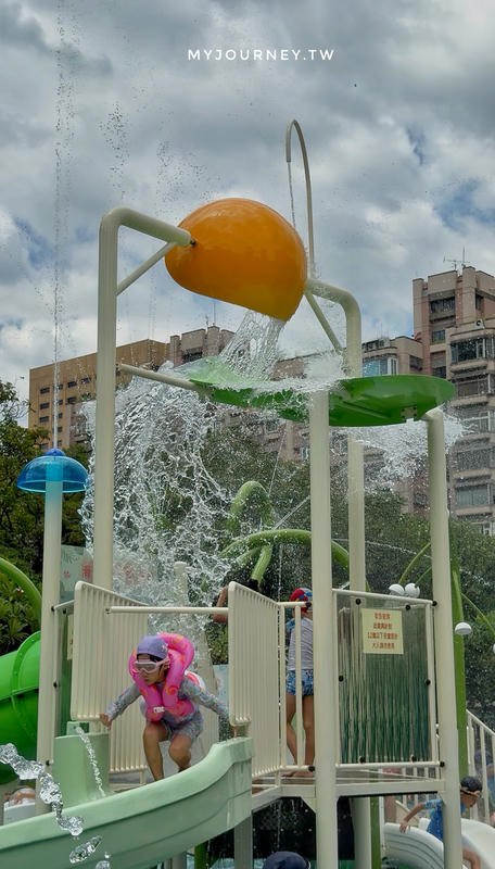 【自來水園區水鄉庭園】2026玩水時間,80元玩整天,台北親子玩水景點推薦 - 第8張圖 【自來水園區水鄉庭園】2026玩水時間,80元玩整天,台北親子玩水景點推薦