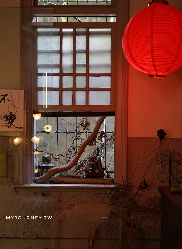 【AKA cafe】大稻埕咖啡廳，迪化街百年老宅，內建攝影棚的台北秘境咖啡廳