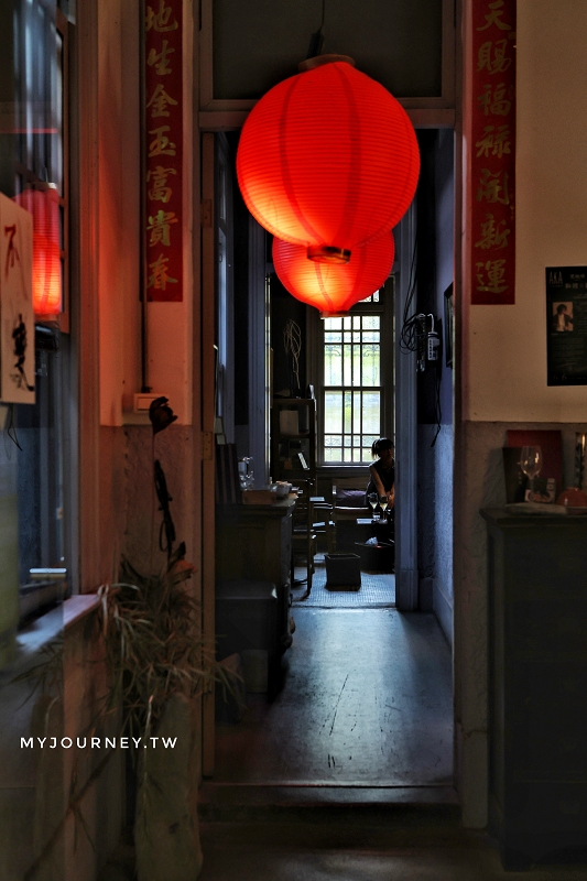 【AKA cafe】大稻埕咖啡廳，迪化街百年老宅，內建攝影棚的台北秘境咖啡廳