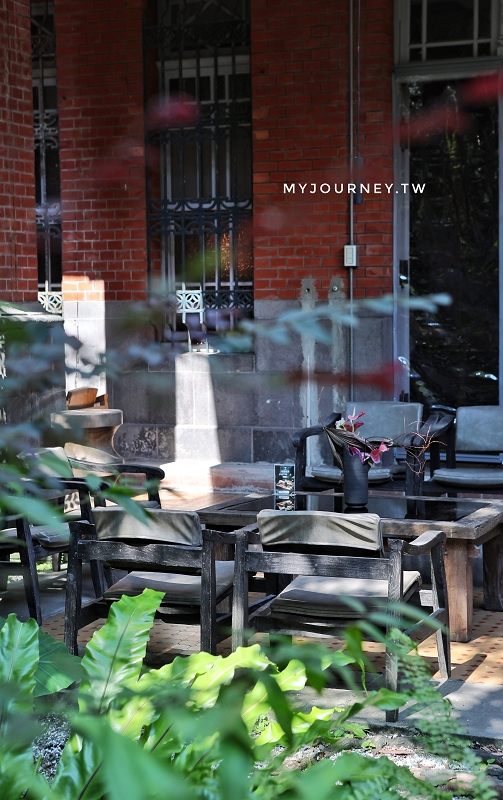 【AKA cafe】大稻埕咖啡廳，迪化街百年老宅，內建攝影棚的台北秘境咖啡廳