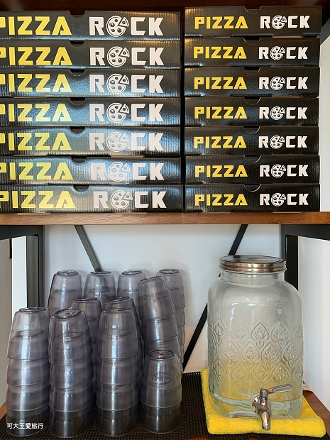 Pizza Rock 10